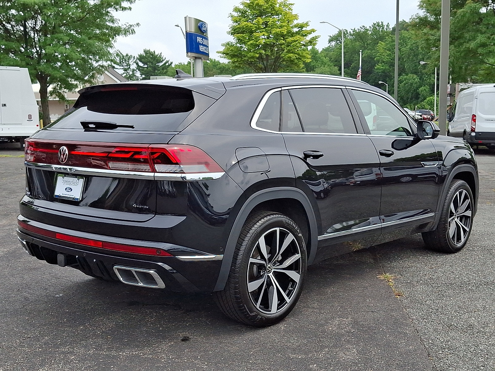 Used 2025 Volkswagen Atlas Cross Sport SEL Premium R-Line AWD/4WD image 6