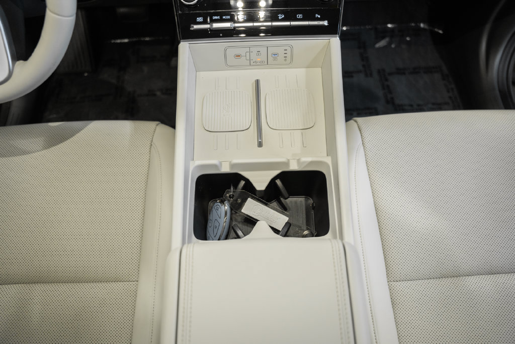 Used 2025 Hyundai Santa Fe SEL AWD/4WD image 26