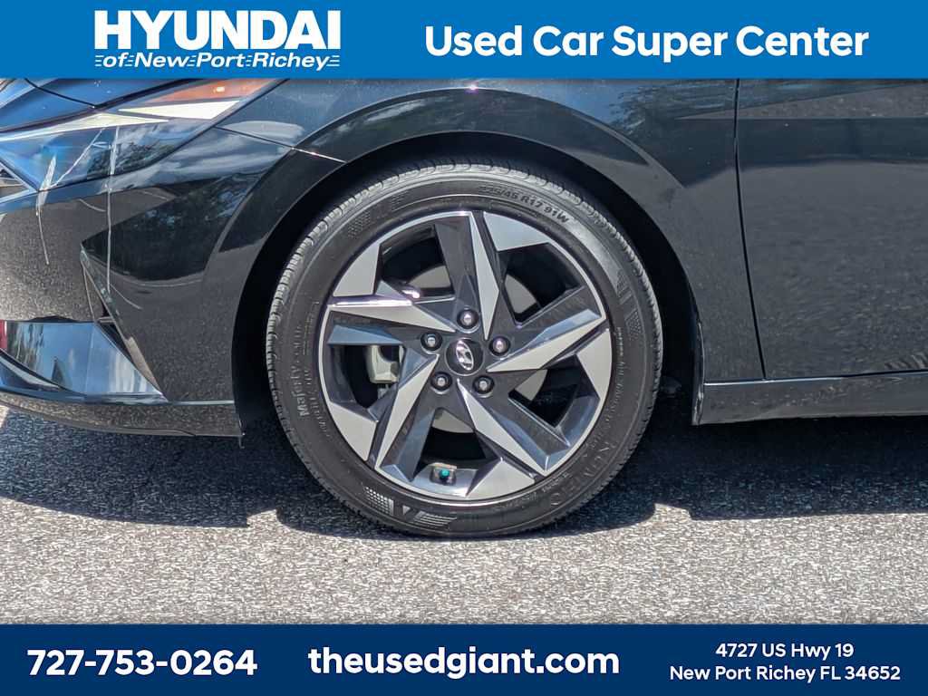 Certified 2023 Hyundai Elantra Limited w/ Cargo Package FWD image 10