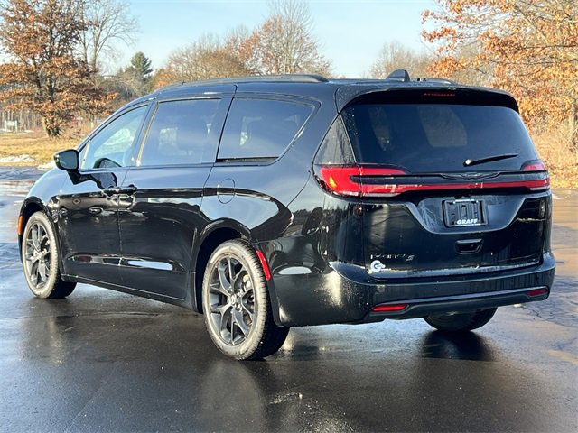 Certified 2026 Chrysler Pacifica Select w/ S Appearance Package image 11