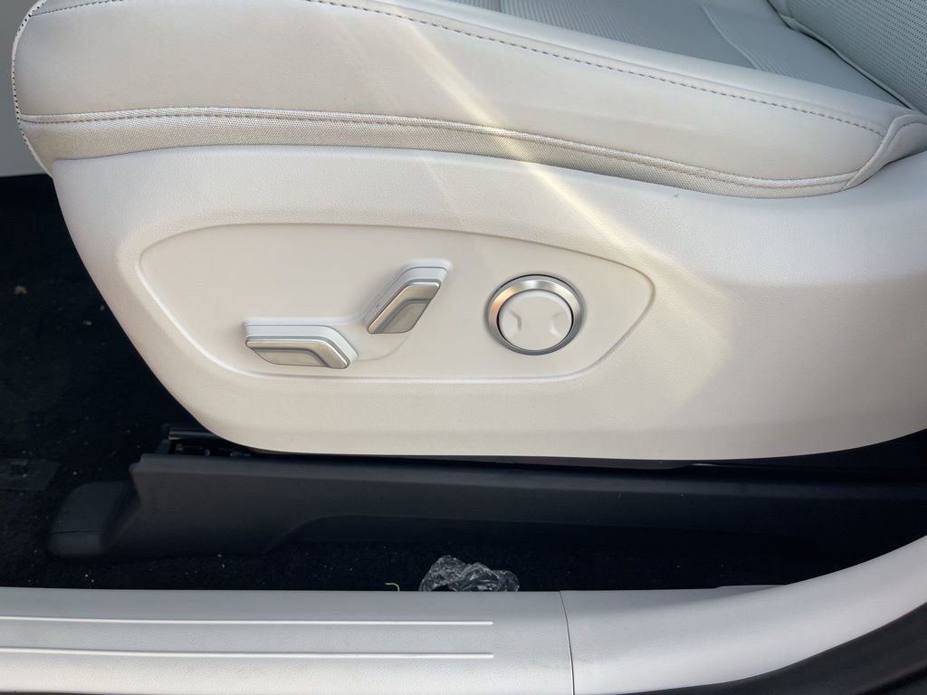 New 2026 Hyundai Ioniq 9 SEL w/ Tow & Go Package image 20