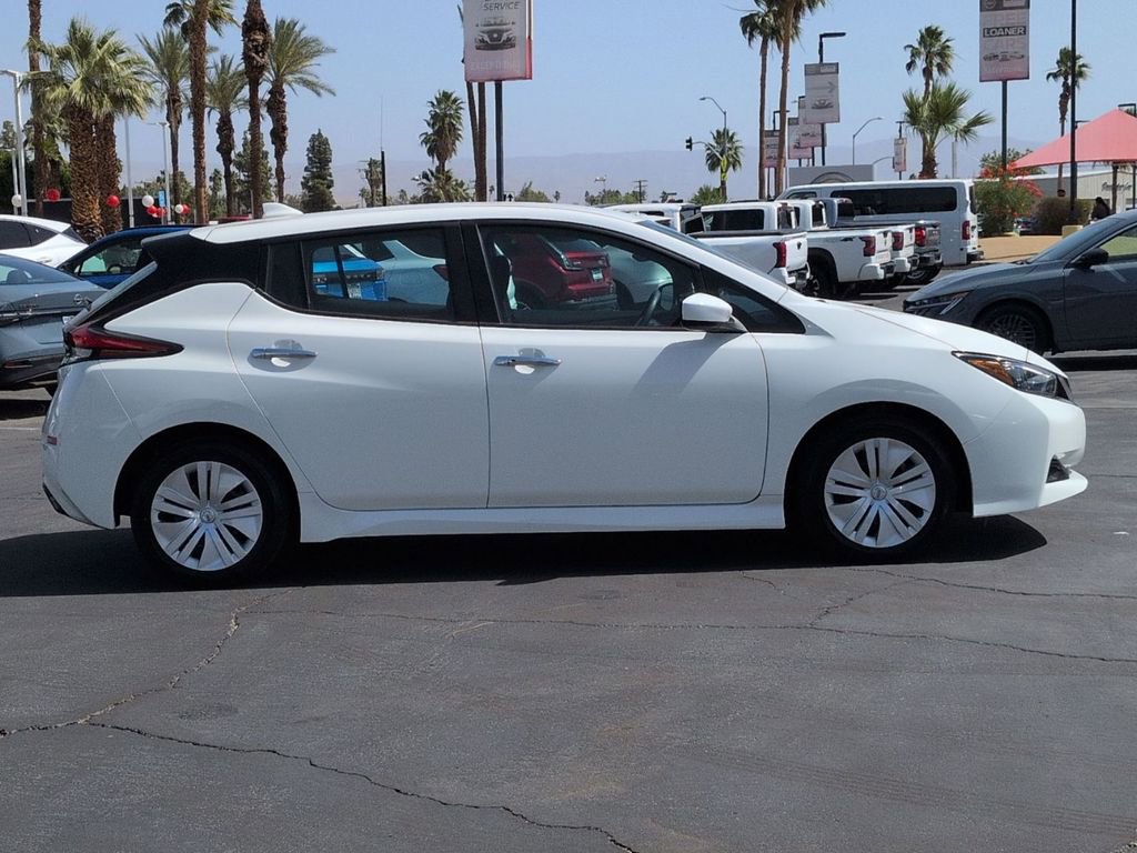 Used 2020 Nissan Leaf S image 5