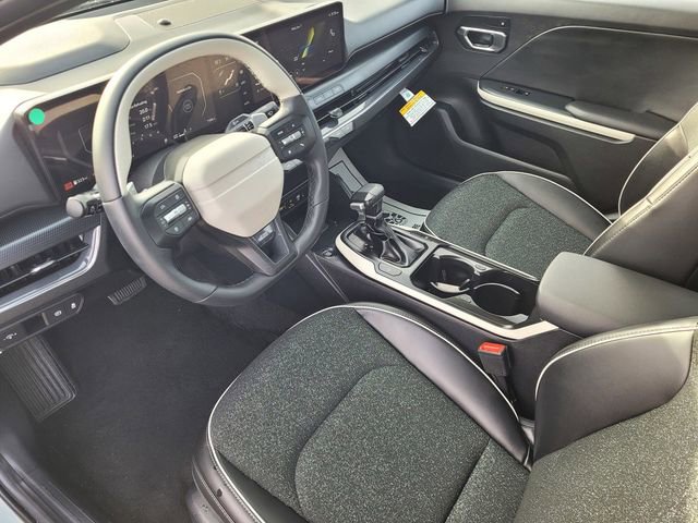 Used 2025 Kia K4 GT-Line image 9
