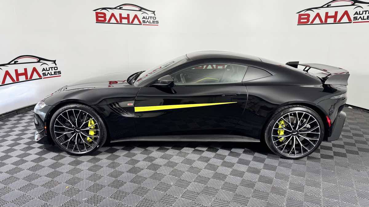 Used 2022 Aston Martin V8 Vantage Coupe RWD image 4