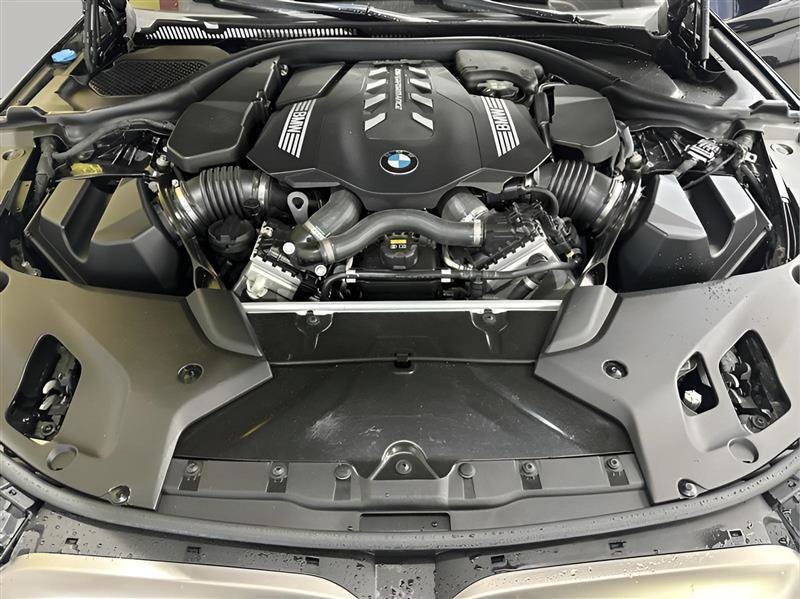 Used 2020 BMW M550i xDrive AWD/4WD image 26