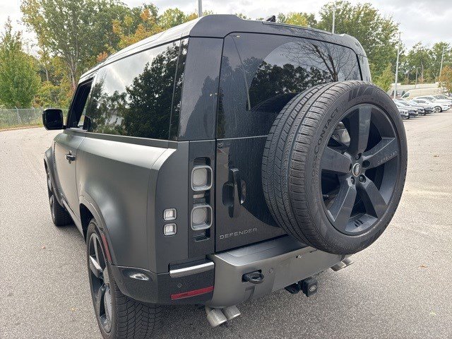 Used 2024 Land Rover Defender 90 Carpathian Edition image 7