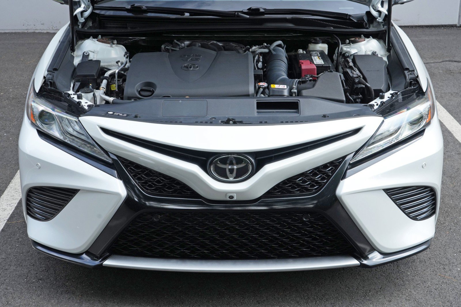 Used 2019 Toyota Camry XSE FWD image 7