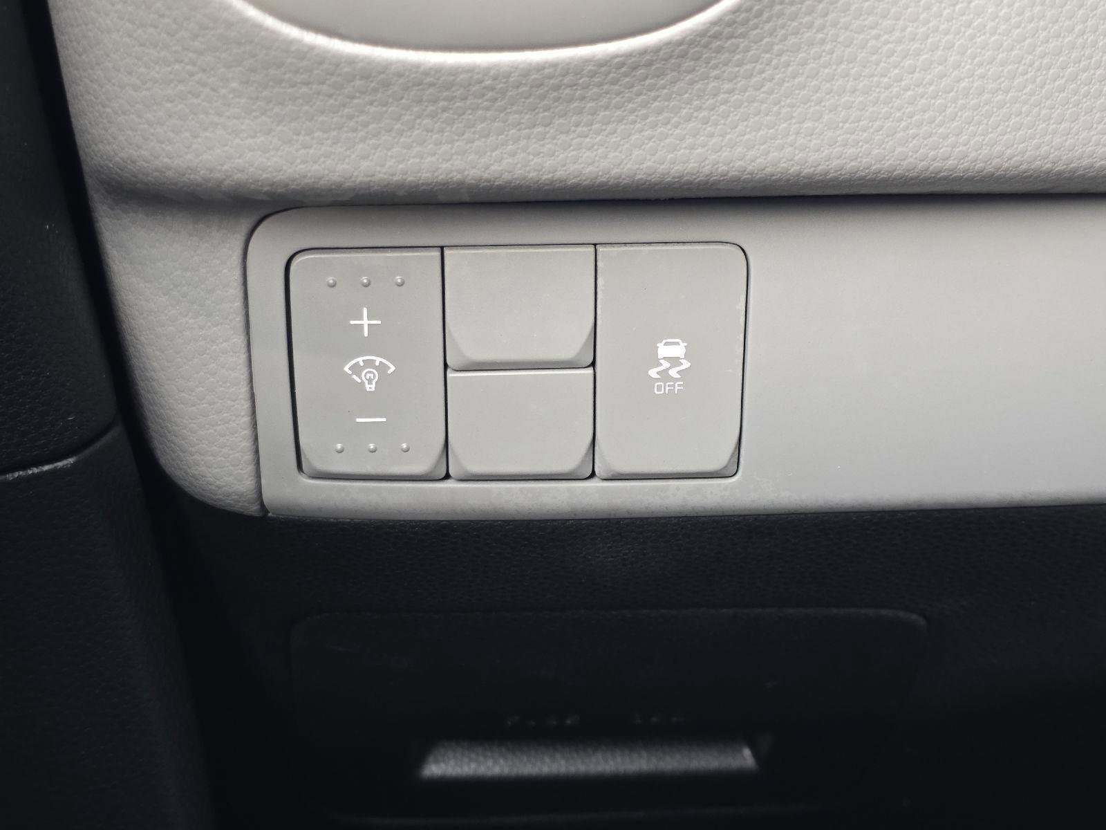 Used 2014 Kia Soul + image 11