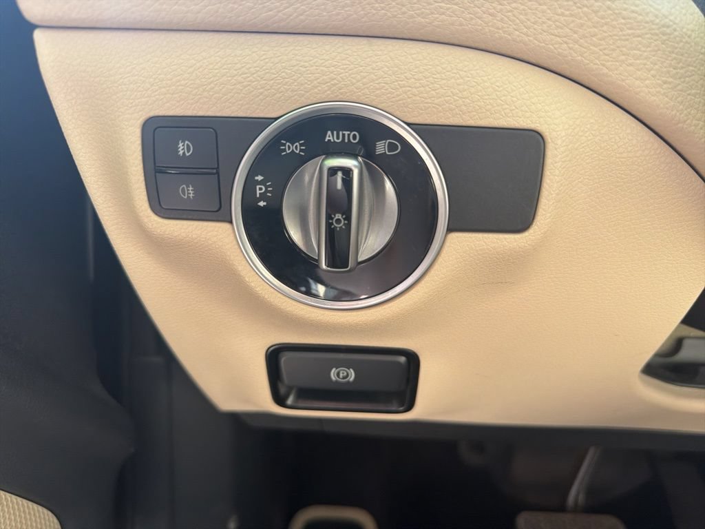 Used 2018 Mercedes-Benz GLA 250 4MATIC image 17