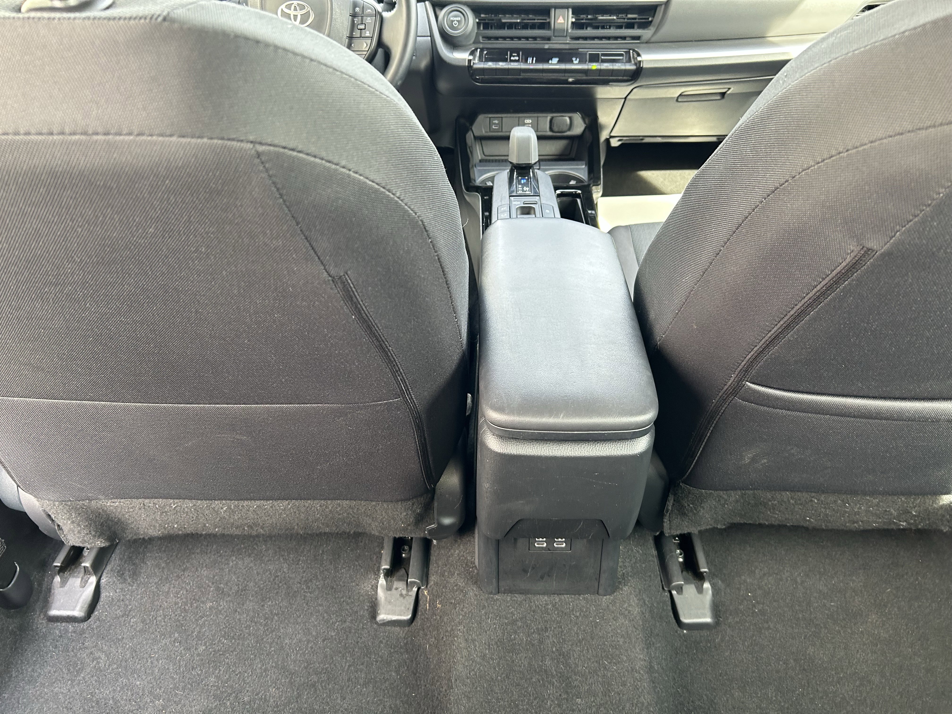 Used 2024 Toyota Prius LE image 21