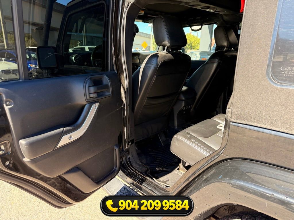 Used 2015 Jeep Wrangler Unlimited Sahara AWD/4WD image 21