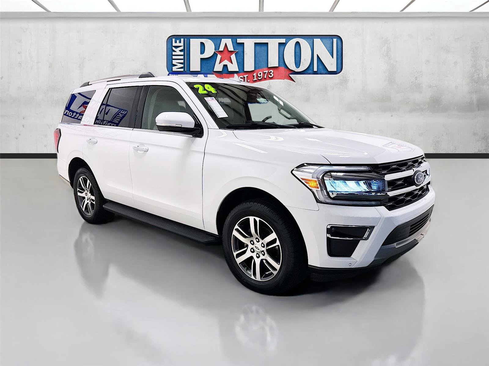 Used 2024 Ford Expedition Limited AWD/4WD image 1