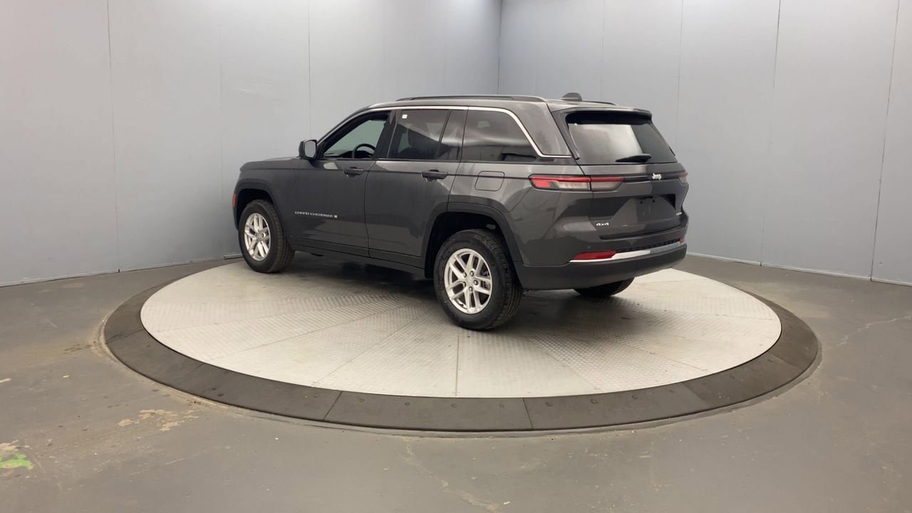 New 2025 Jeep Grand Cherokee Laredo X w/ Luxury Tech Group I AWD/4WD image 3