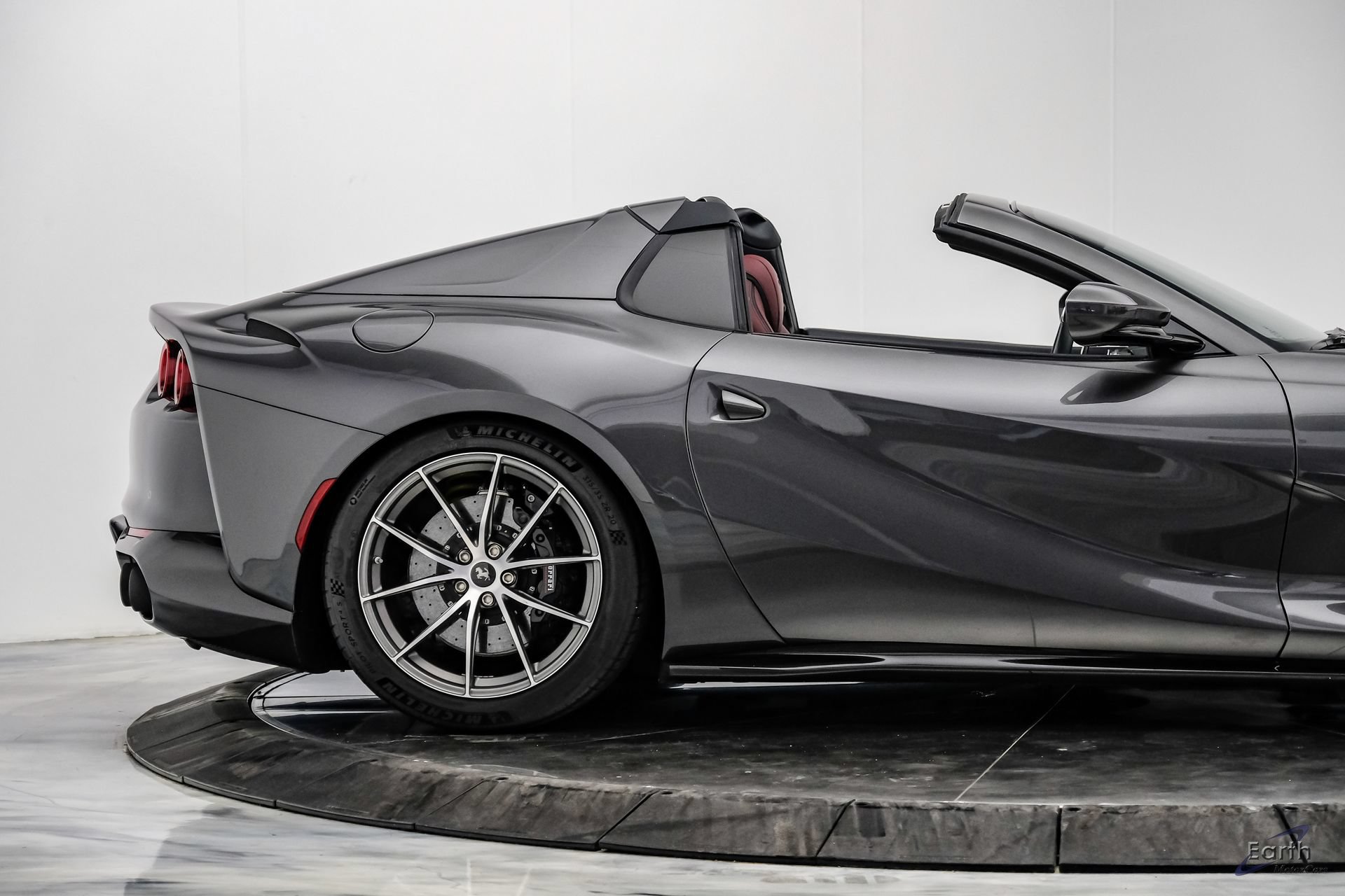 Used 2023 Ferrari 812 GTS RWD image 28