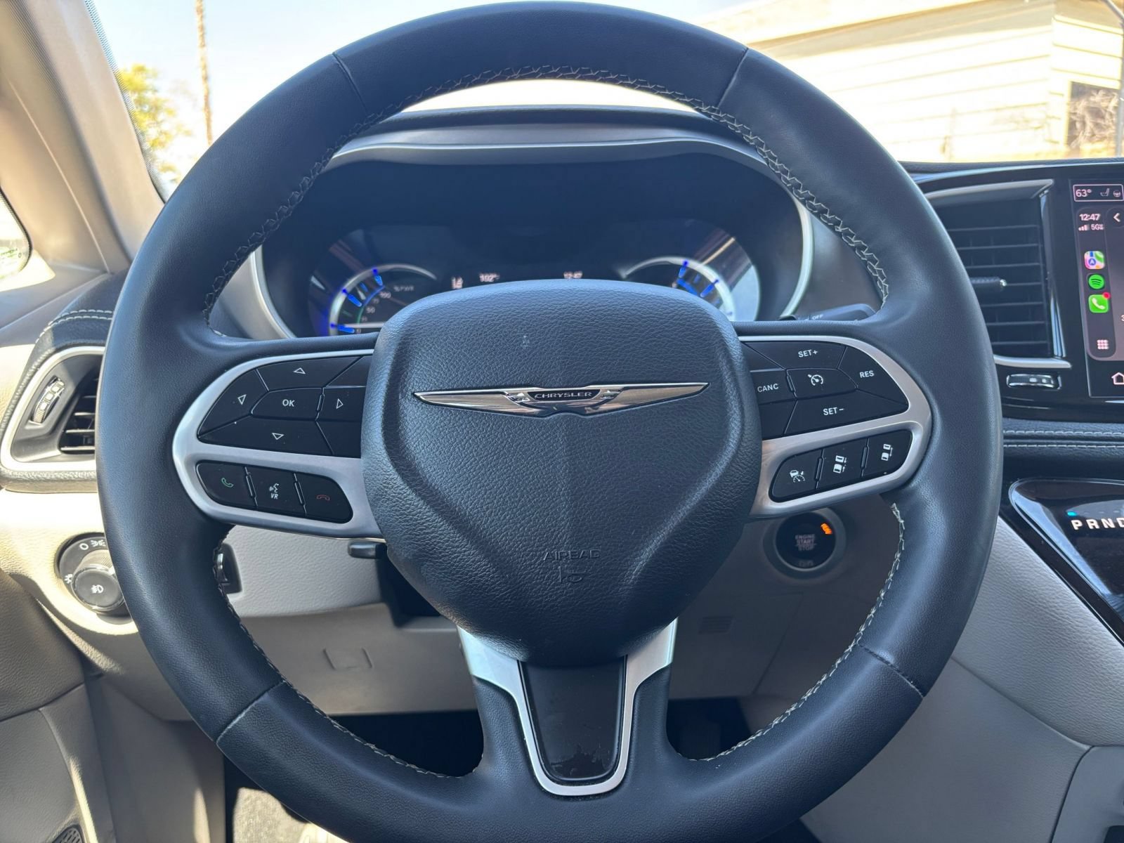 Used 2023 Chrysler Pacifica Touring-L FWD image 29