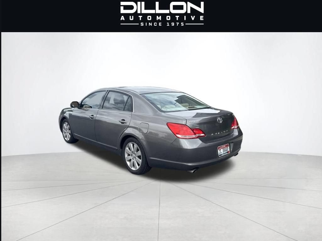 Used 2006 Toyota Avalon XLS FWD image 6