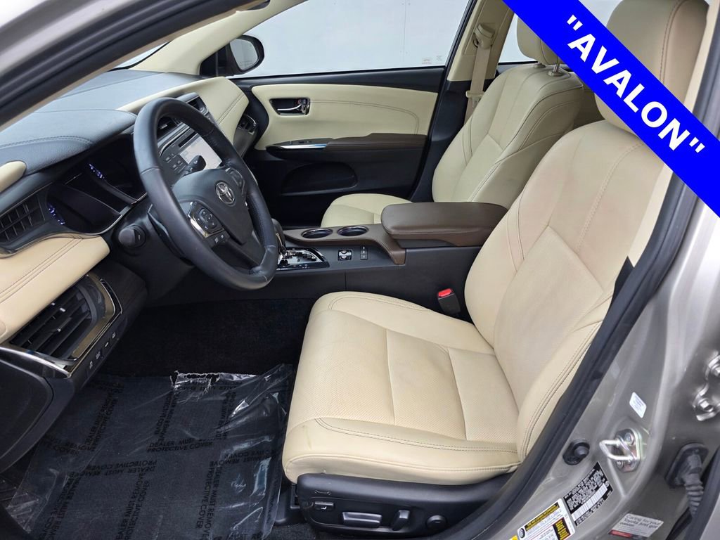 Used 2017 Toyota Avalon Limited image 9