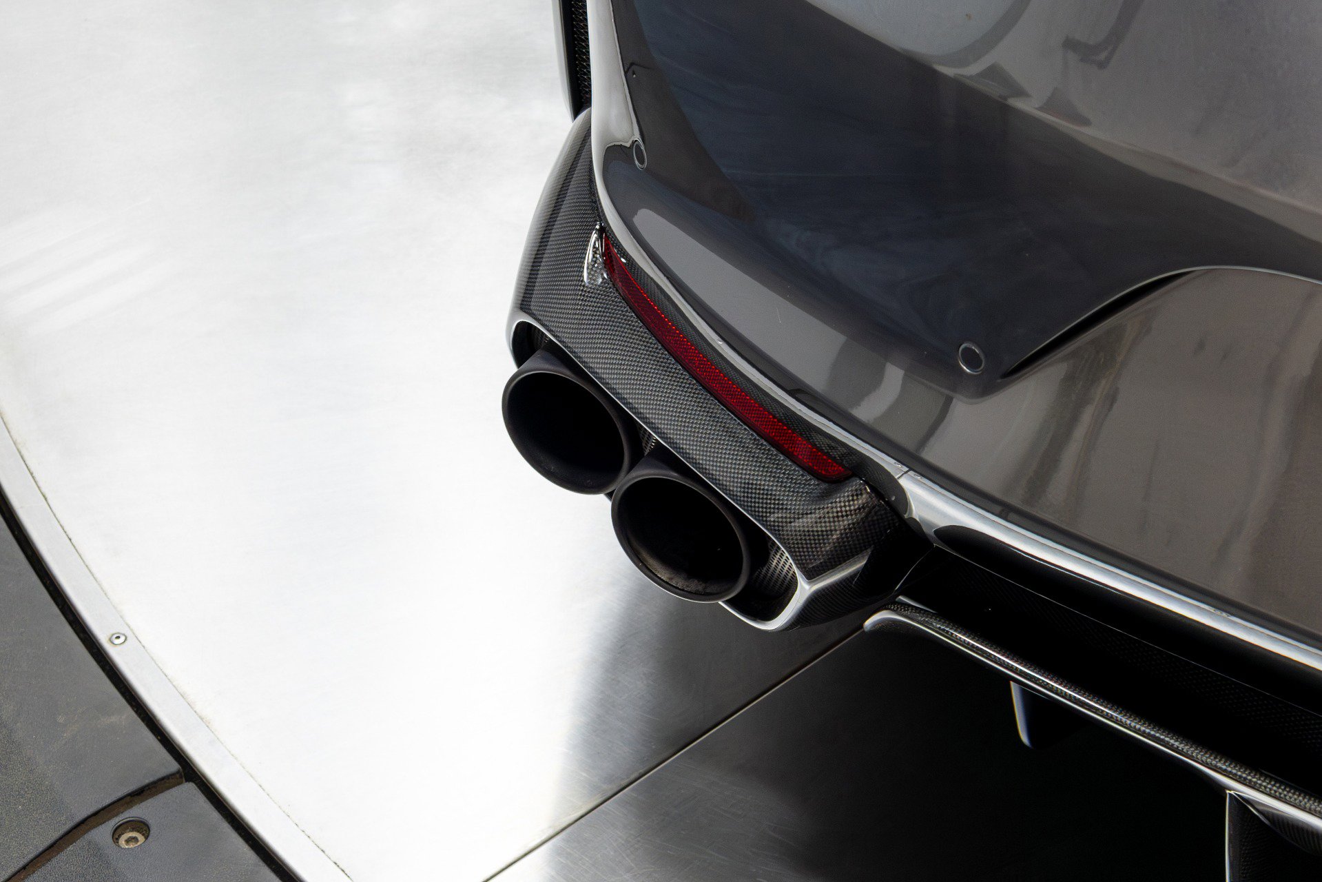 Used 2020 Ferrari 812 Superfast RWD image 54