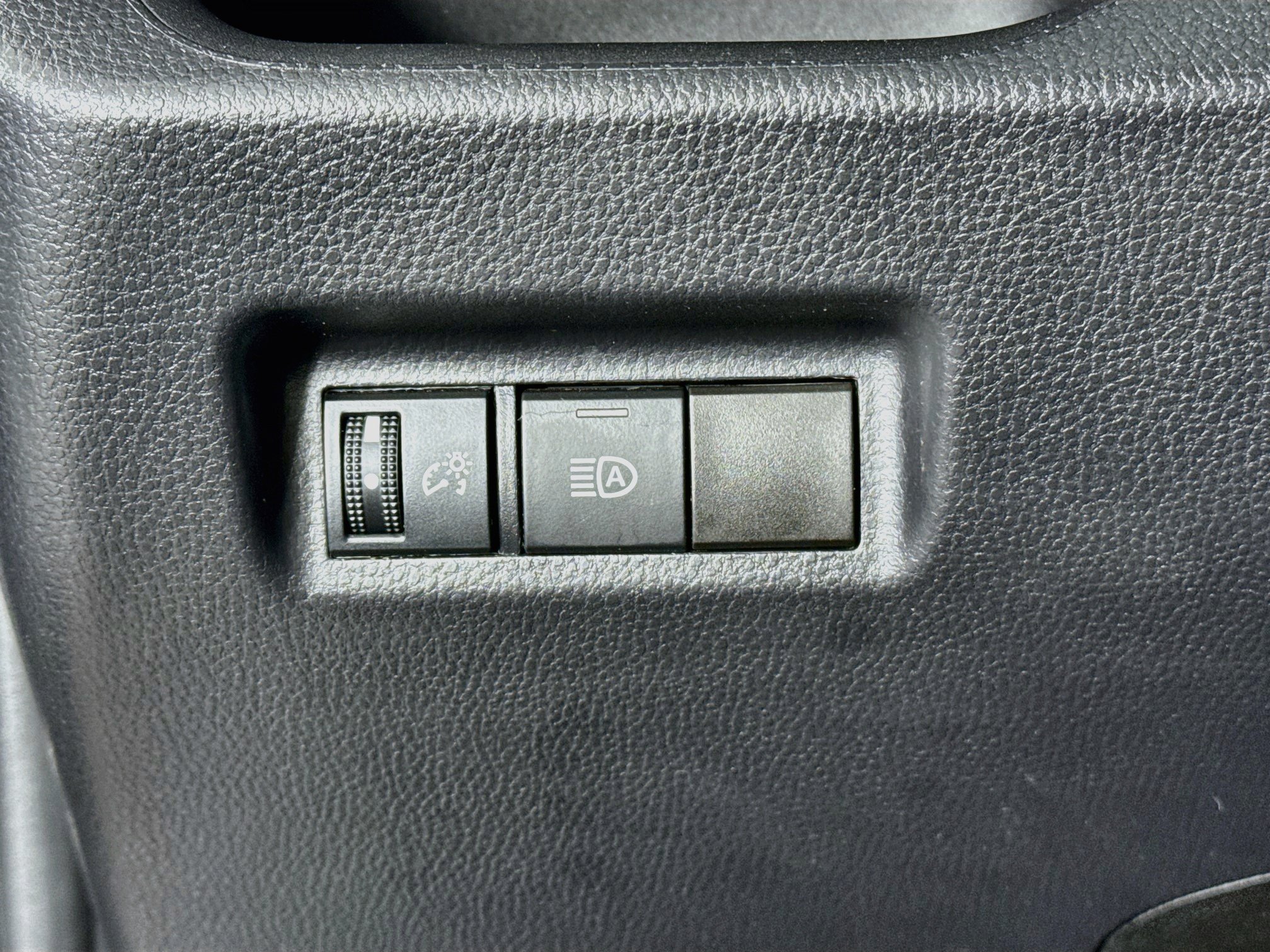 Certified 2024 Toyota RAV4 LE AWD/4WD image 10