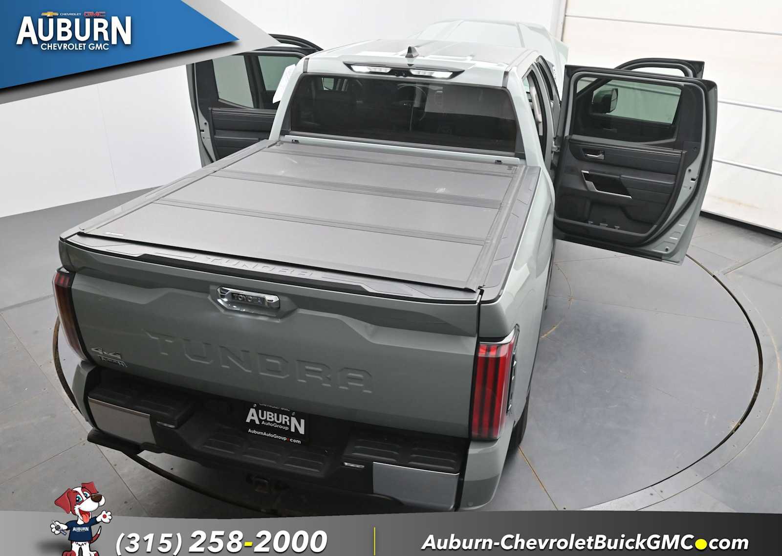 Used 2024 Toyota Tundra Limited AWD/4WD image 39