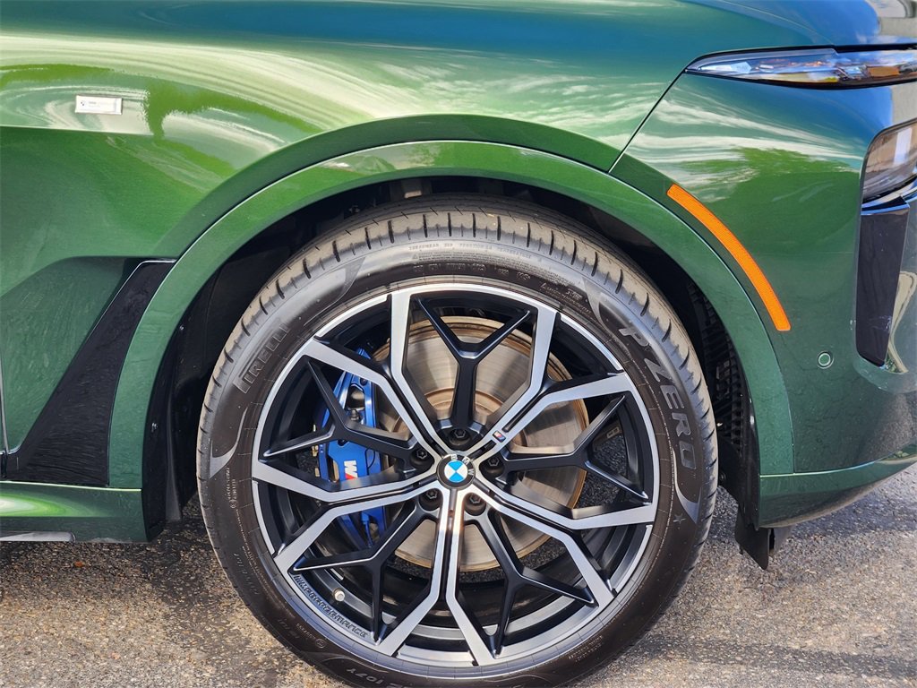 New 2025 BMW X7 M60i image 9