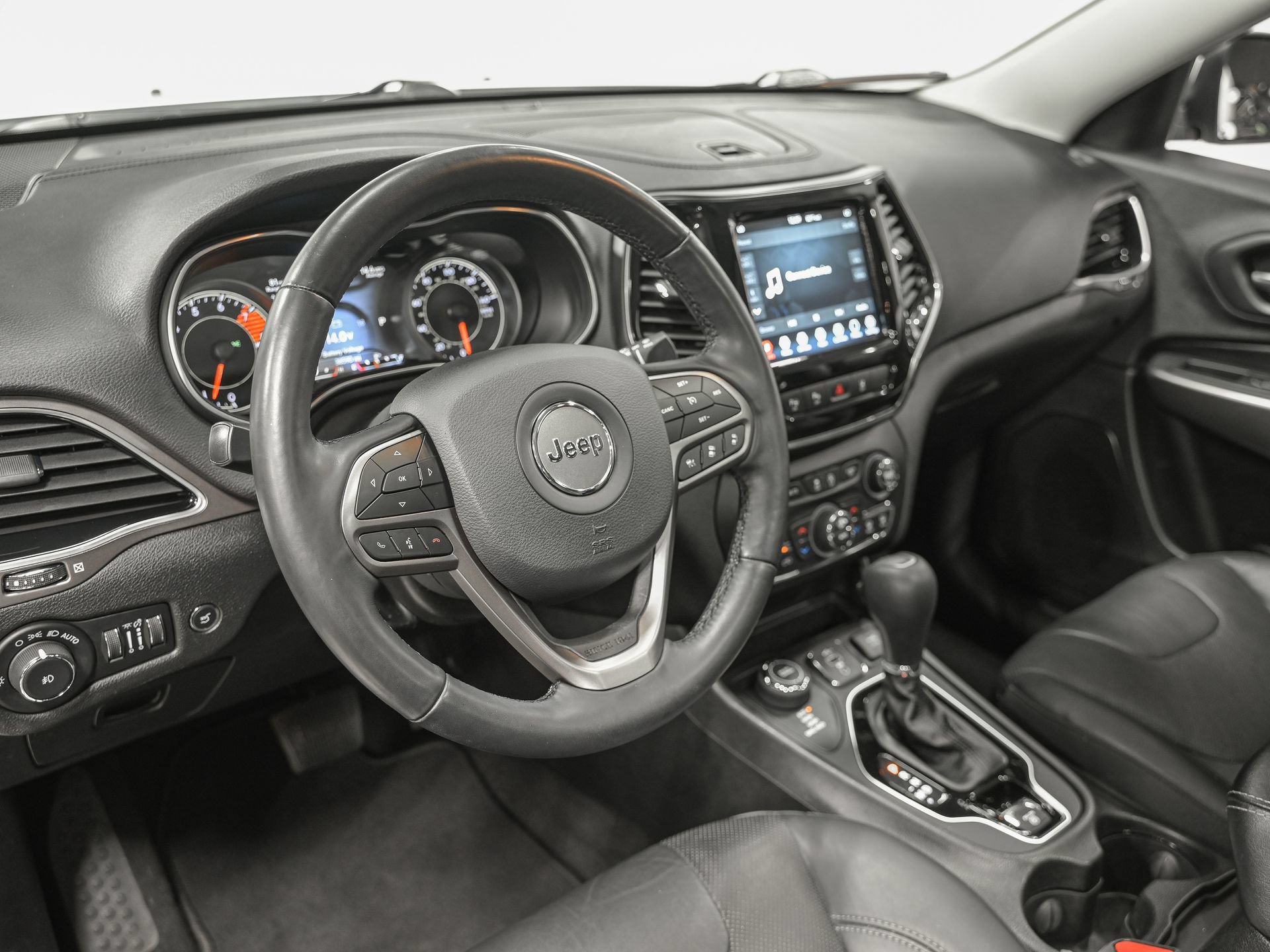 Used 2021 Jeep Cherokee Limited AWD/4WD image 15