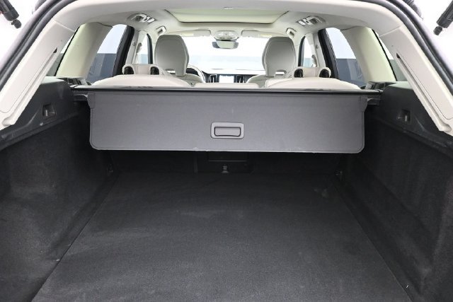 Used 2023 Volvo XC60 B5 Plus w/ Climate Package AWD/4WD image 30
