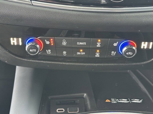 Used 2022 Buick Enclave Premium image 39