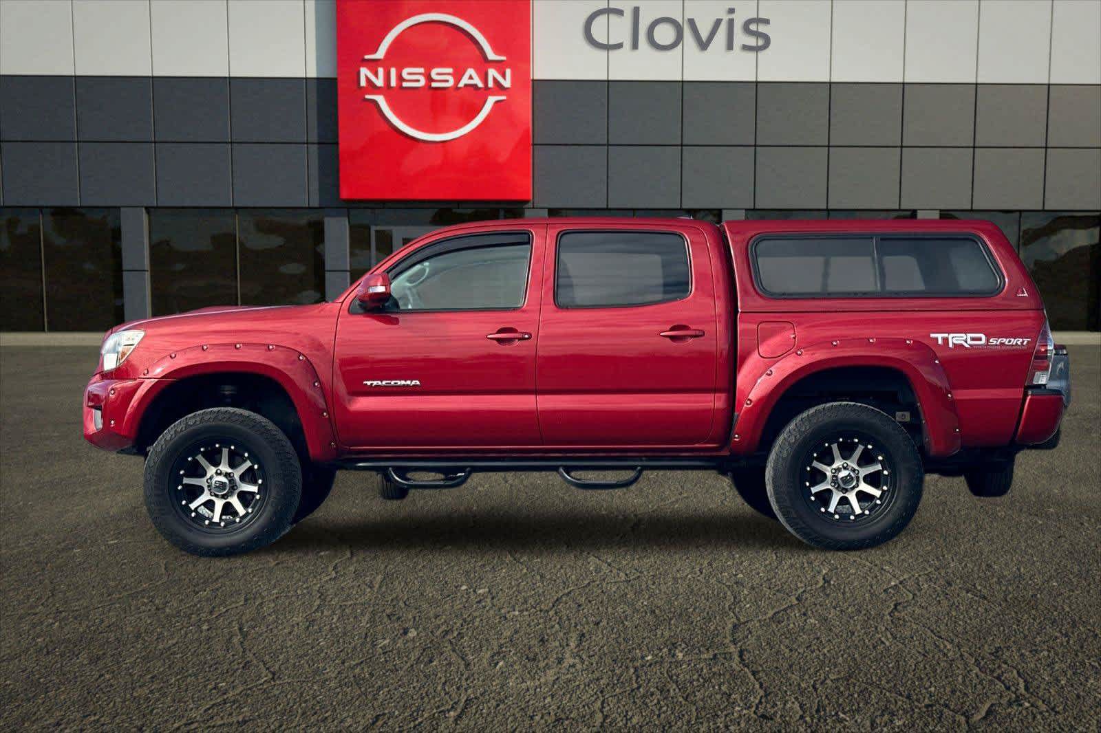 Used 2015 Toyota Tacoma 4x4 Double Cab w/ TRD Sport Package image 5