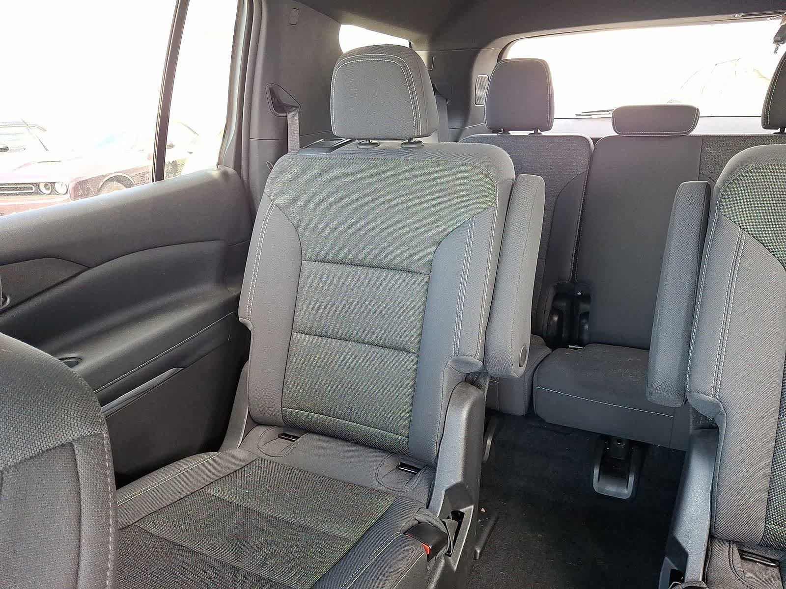 Used 2025 Chevrolet Traverse LT w/ Enhanced Driving Package image 13