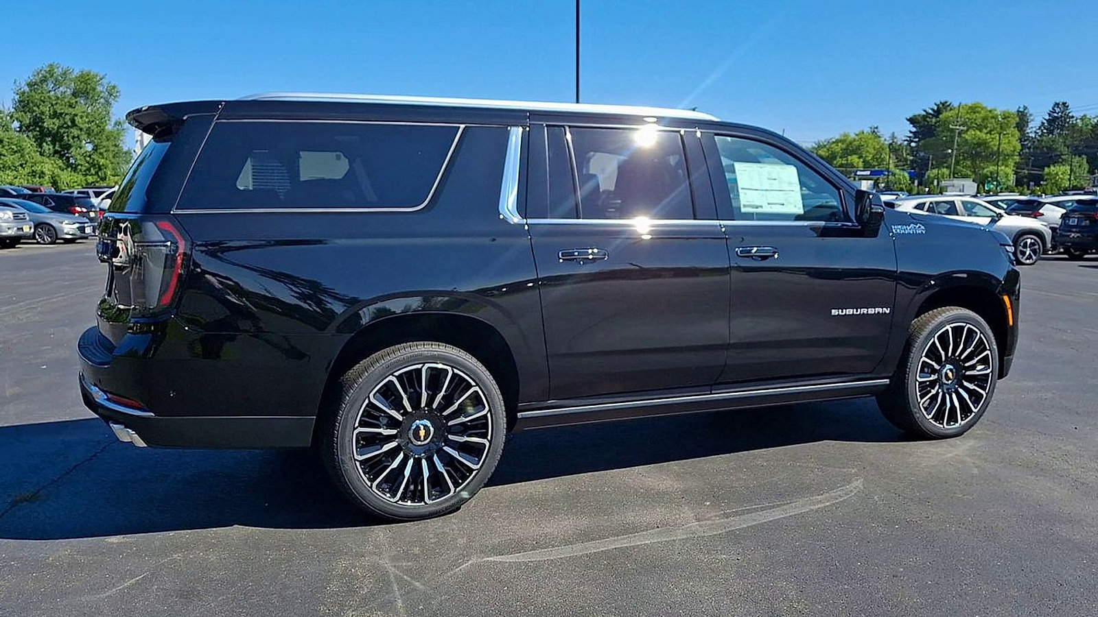 New 2026 Chevrolet Suburban High Country AWD/4WD image 3