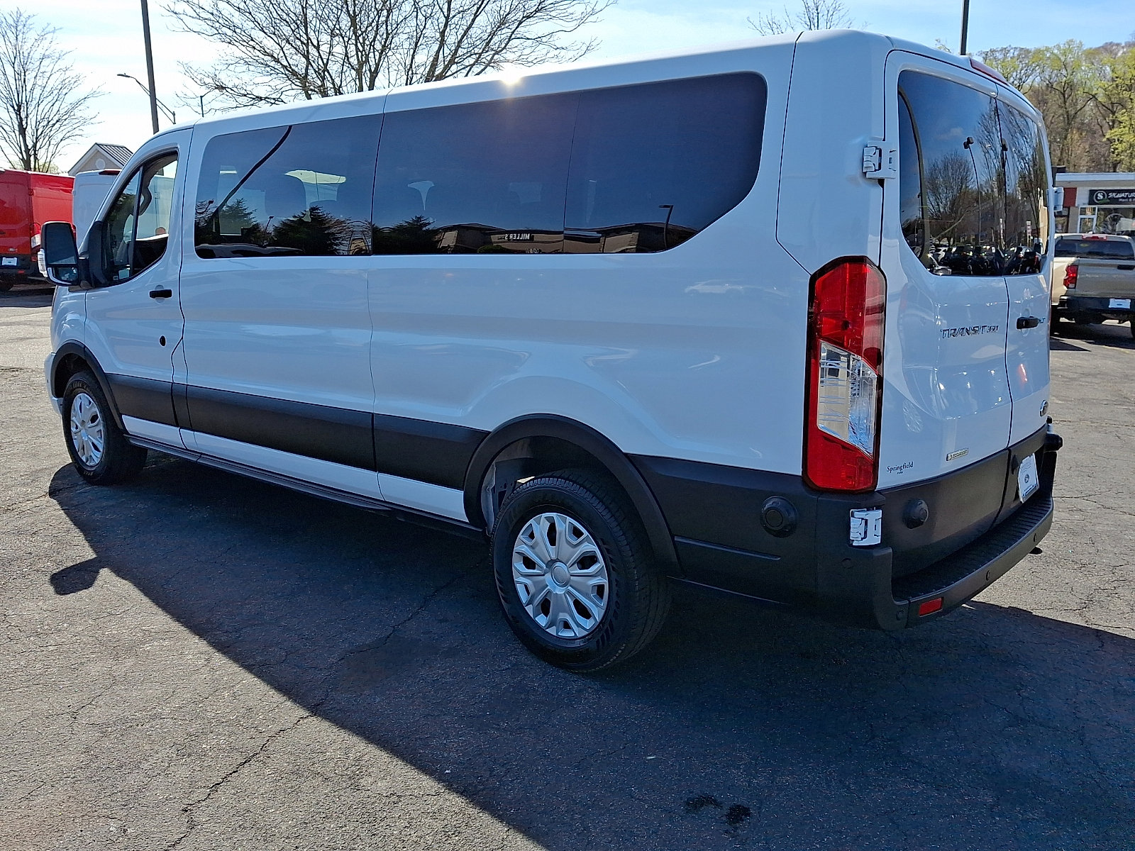 Used 2024 Ford Transit 350 XLT image 4