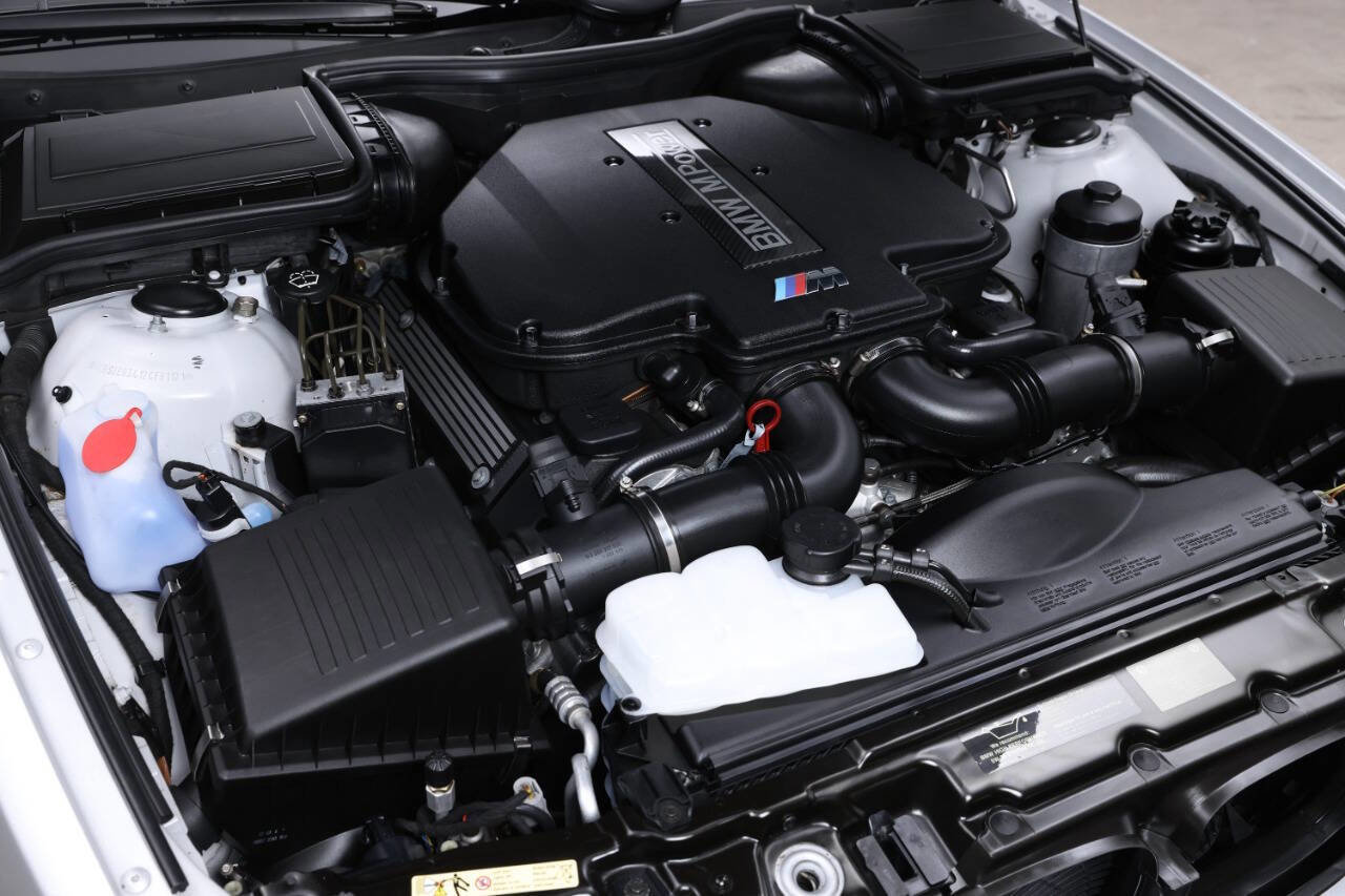 Used 2002 BMW M5 image 50