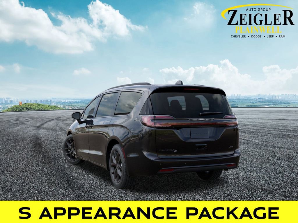 New 2026 Chrysler Pacifica Select w/ S Appearance Package image 3