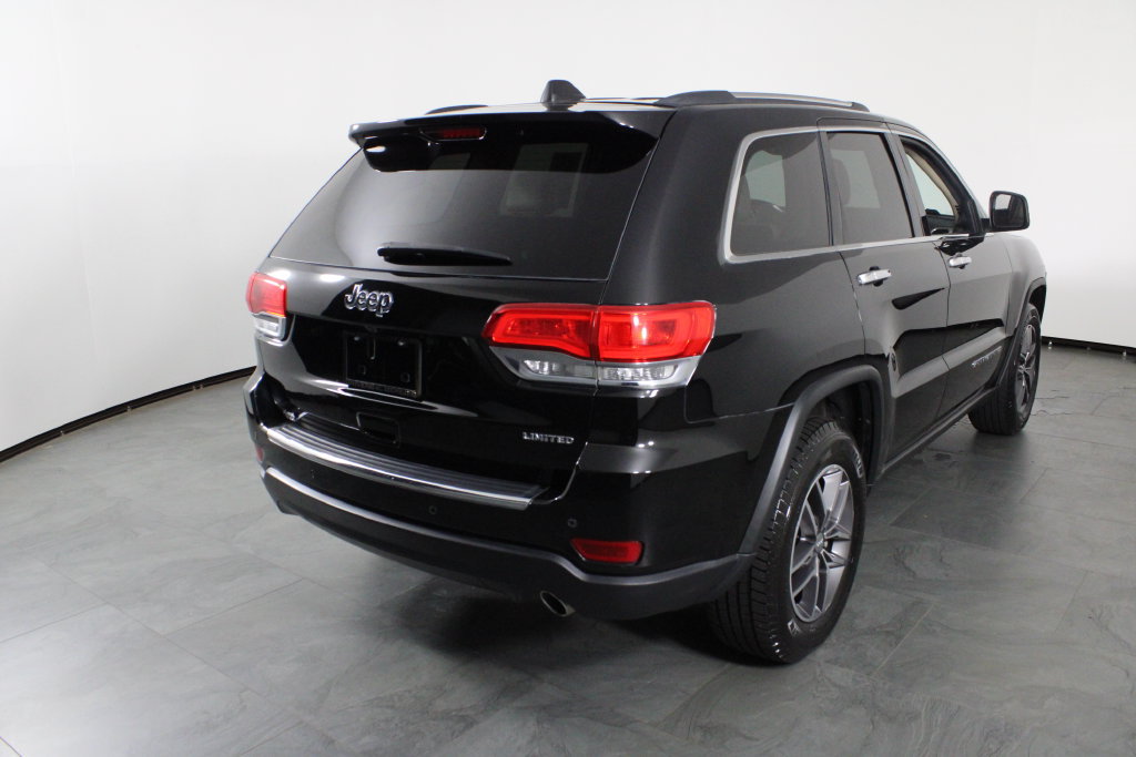 Used 2017 Jeep Grand Cherokee Limited w/ Luxury Group II RWD image 3