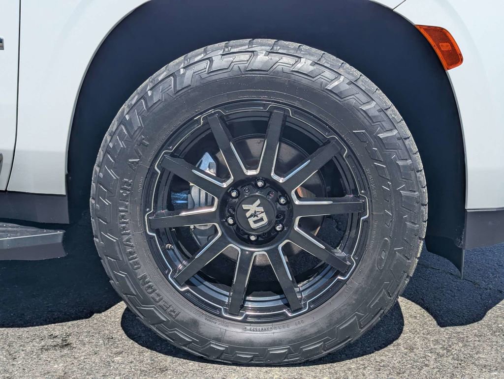 Used 2021 GMC Yukon XL SLT w/ SLT Luxury Plus Package image 12