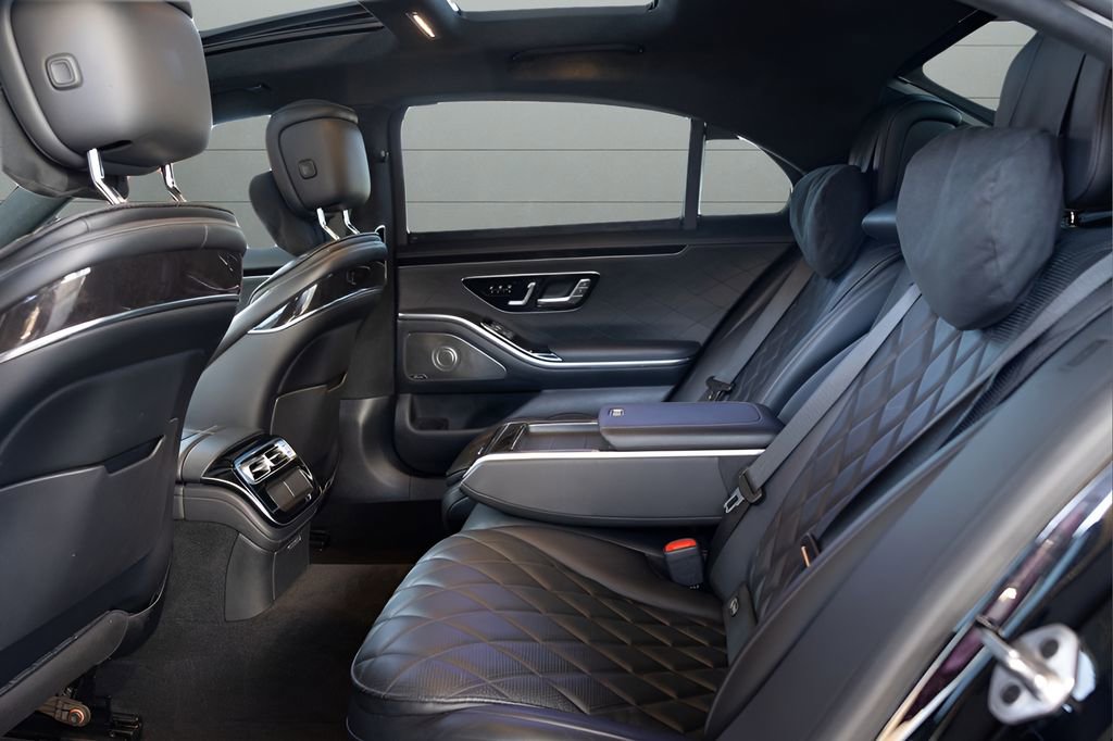 Used 2022 Mercedes-Benz S 580 4MATIC Sedan w/ AMG Line Package image 59