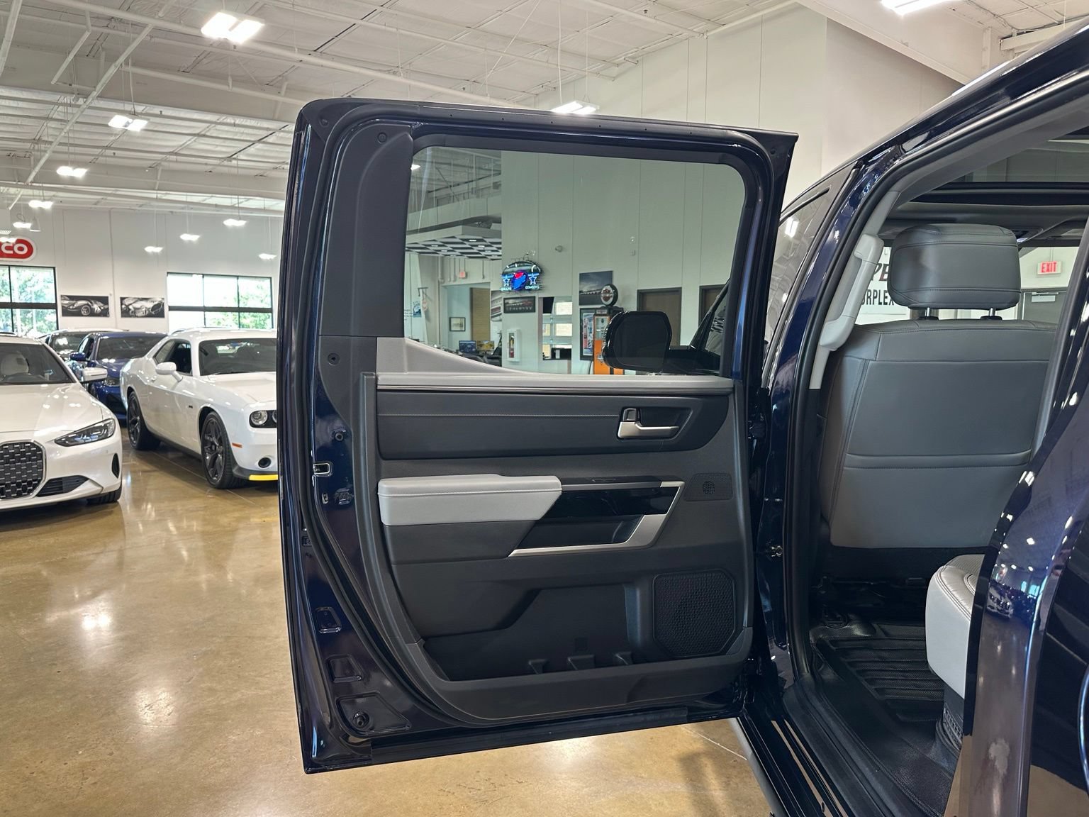 Used 2024 Toyota Tundra Limited AWD/4WD image 42