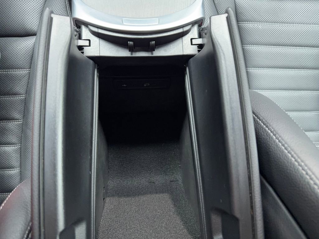 Used 2022 Mercedes-Benz GLC 43 AMG 4MATIC image 32