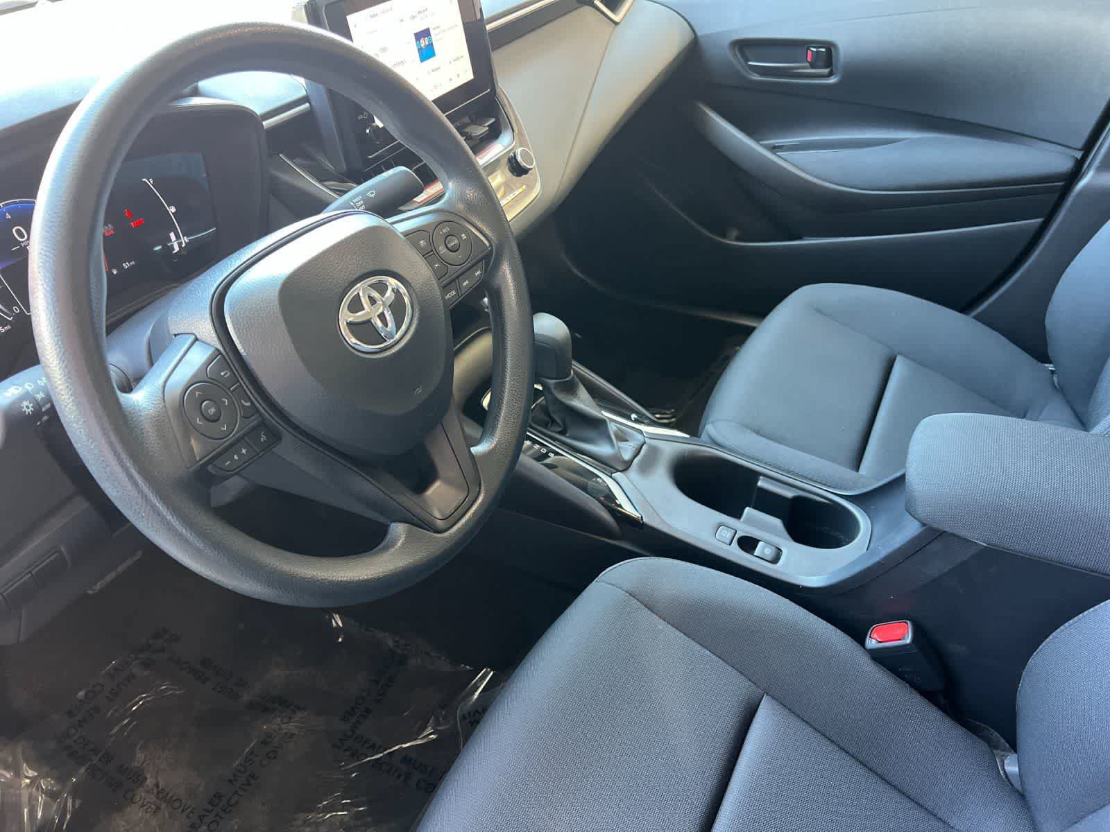 Used 2026 Toyota Corolla LE FWD image 12