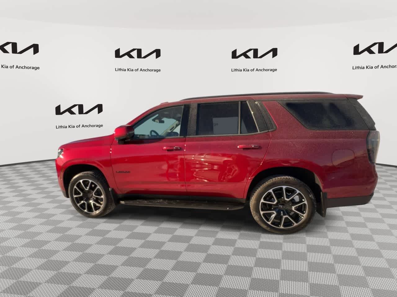 Used 2025 Chevrolet Tahoe RST w/ Comfort Package AWD/4WD image 9