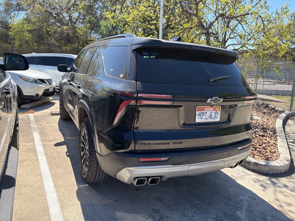 Used 2025 Chevrolet Traverse Z71 image 6