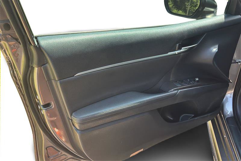 Used 2022 Toyota Camry XSE FWD image 20
