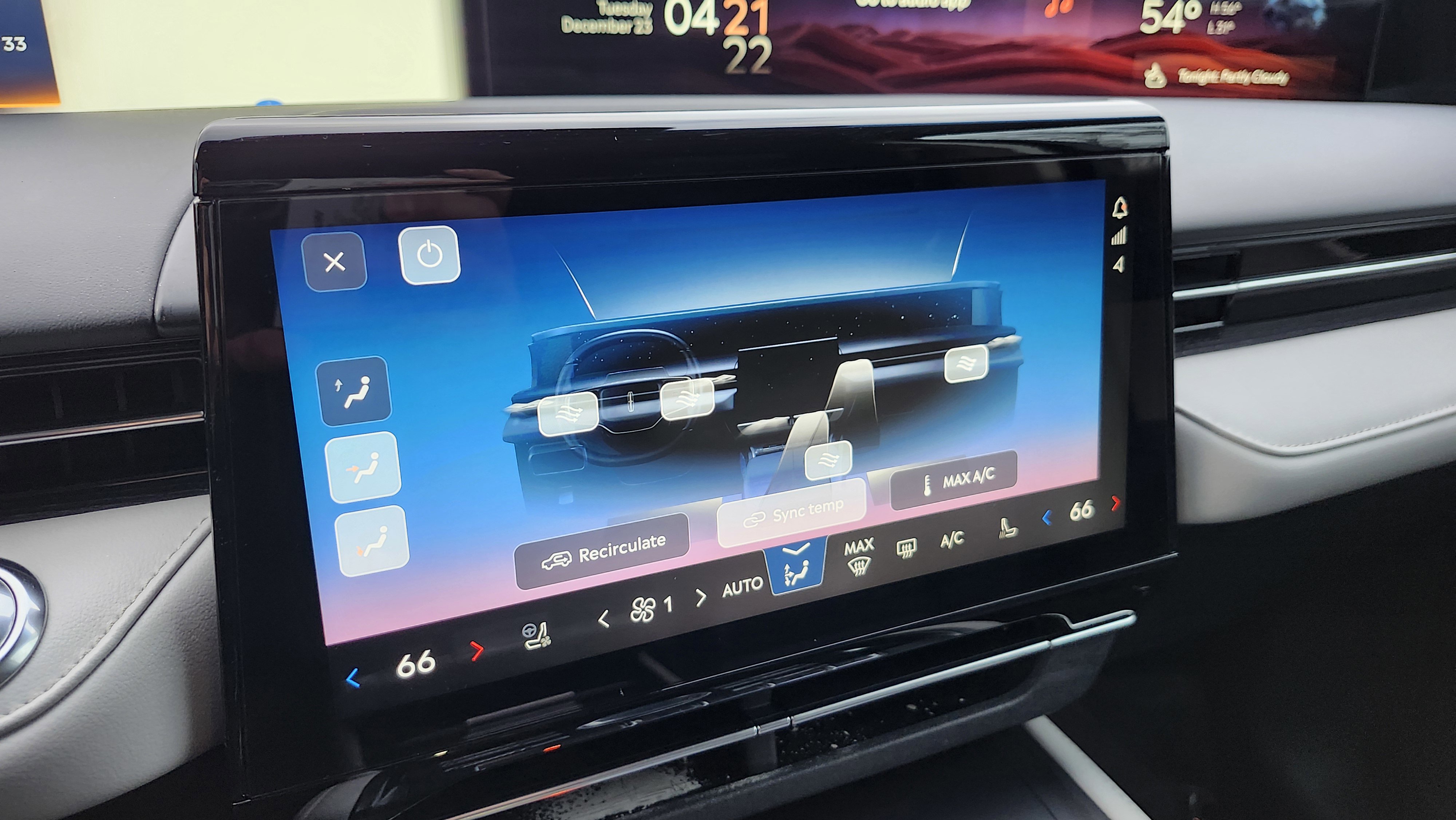 Used 2024 Lincoln Nautilus Reserve image 34