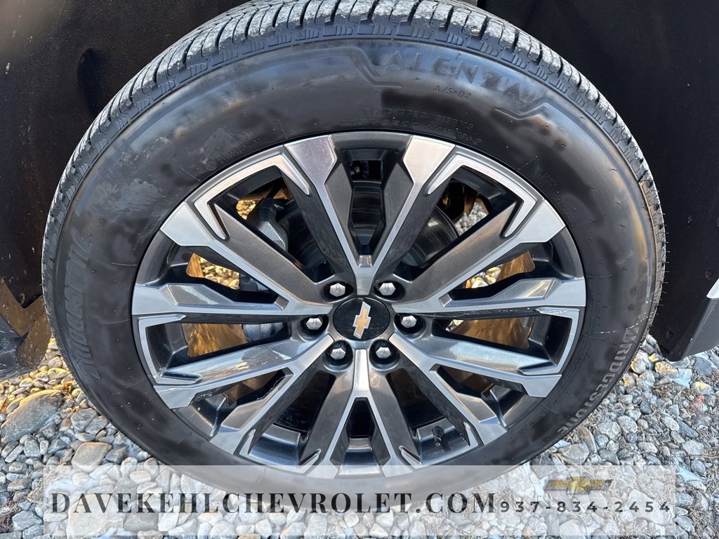 Certified 2025 Chevrolet Suburban High Country image 37