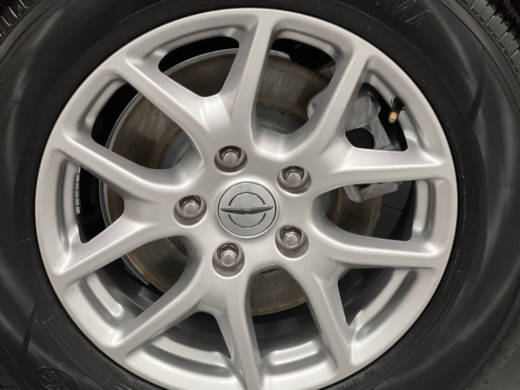 Used 2025 Chrysler Pacifica Select FWD image 82