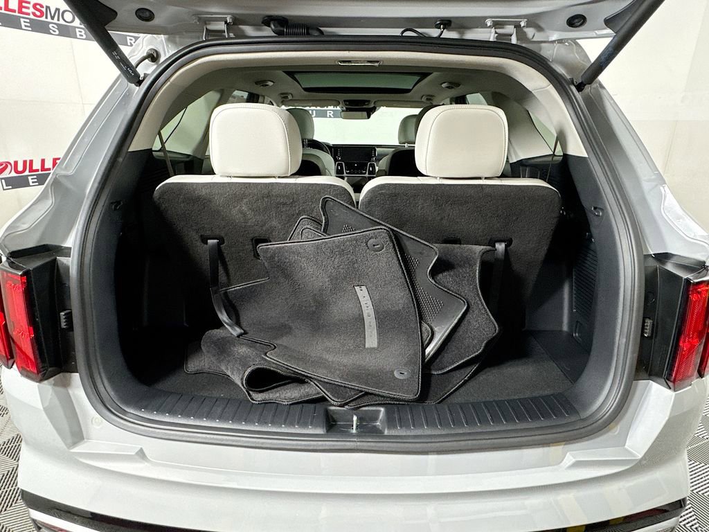 Used 2023 Kia Sorento SX image 27