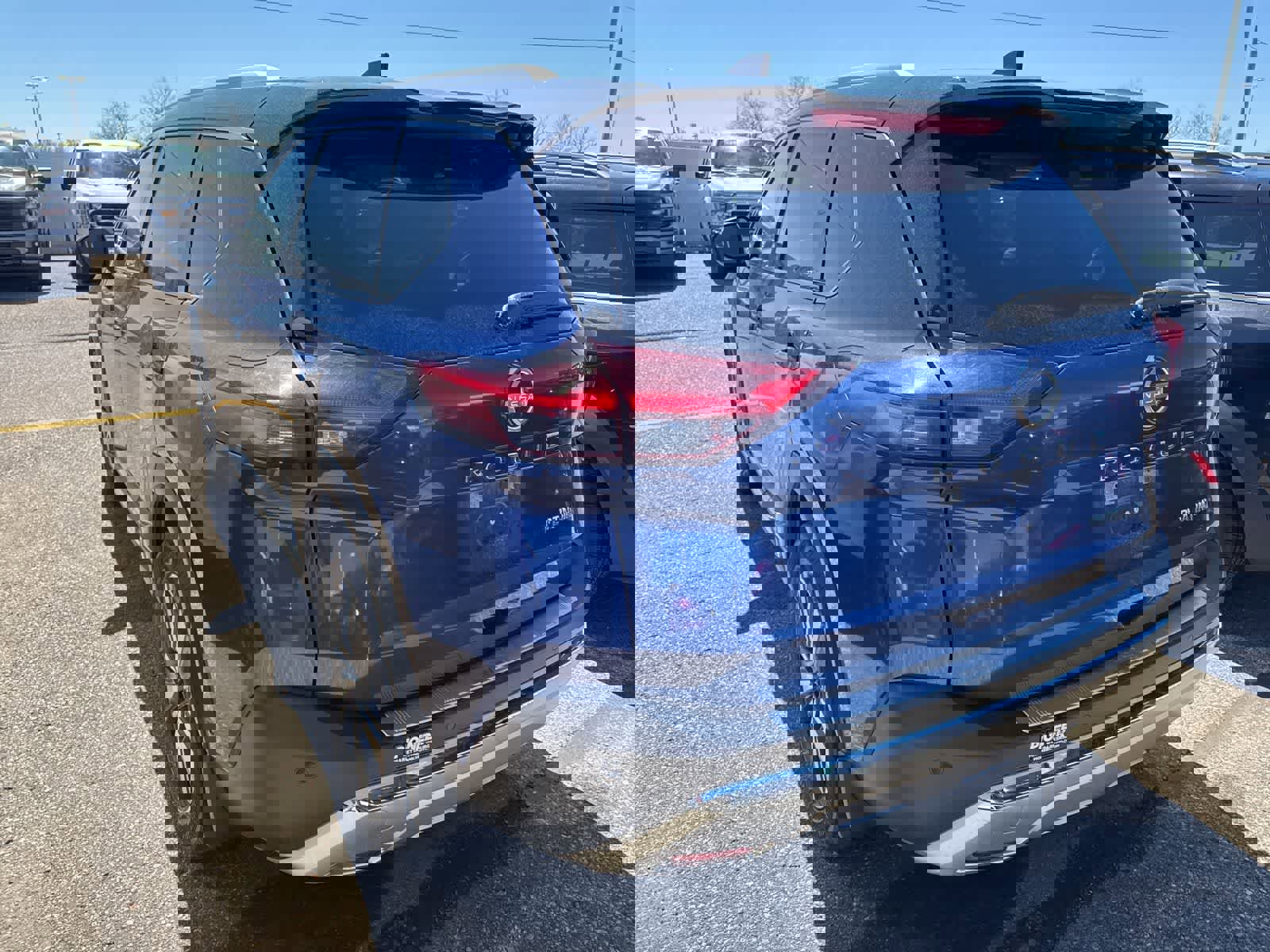 Used 2022 Nissan Rogue Platinum w/ Head-Up Display Package image 10