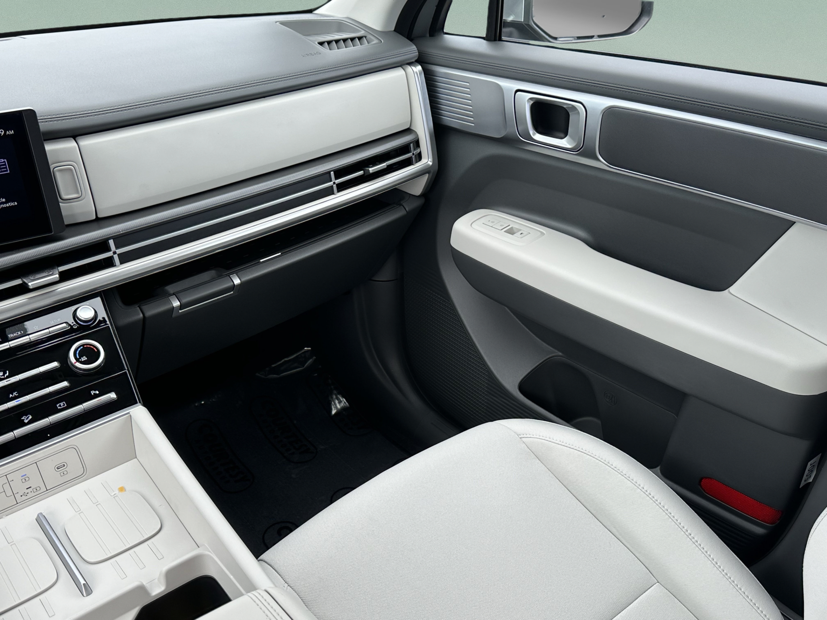 New 2027 Hyundai Santa Fe SE FWD image 11