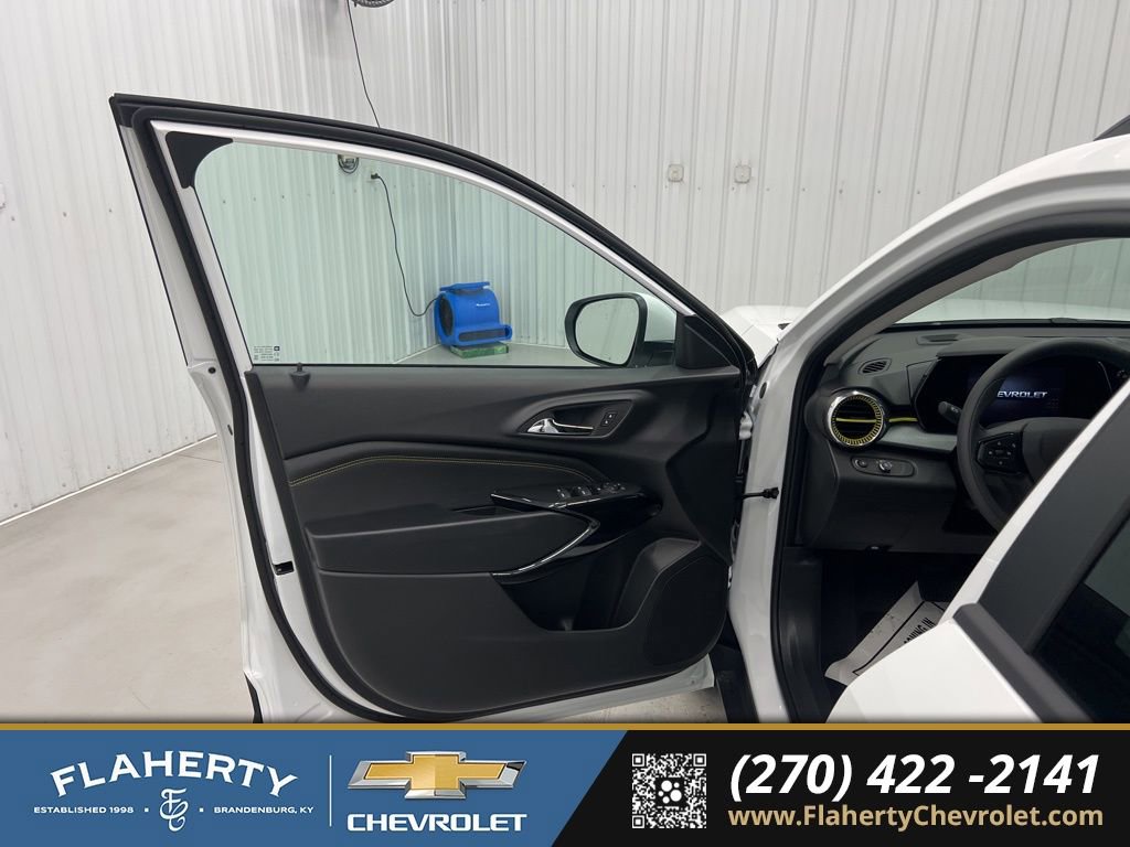 New 2026 Chevrolet Trax LT image 8